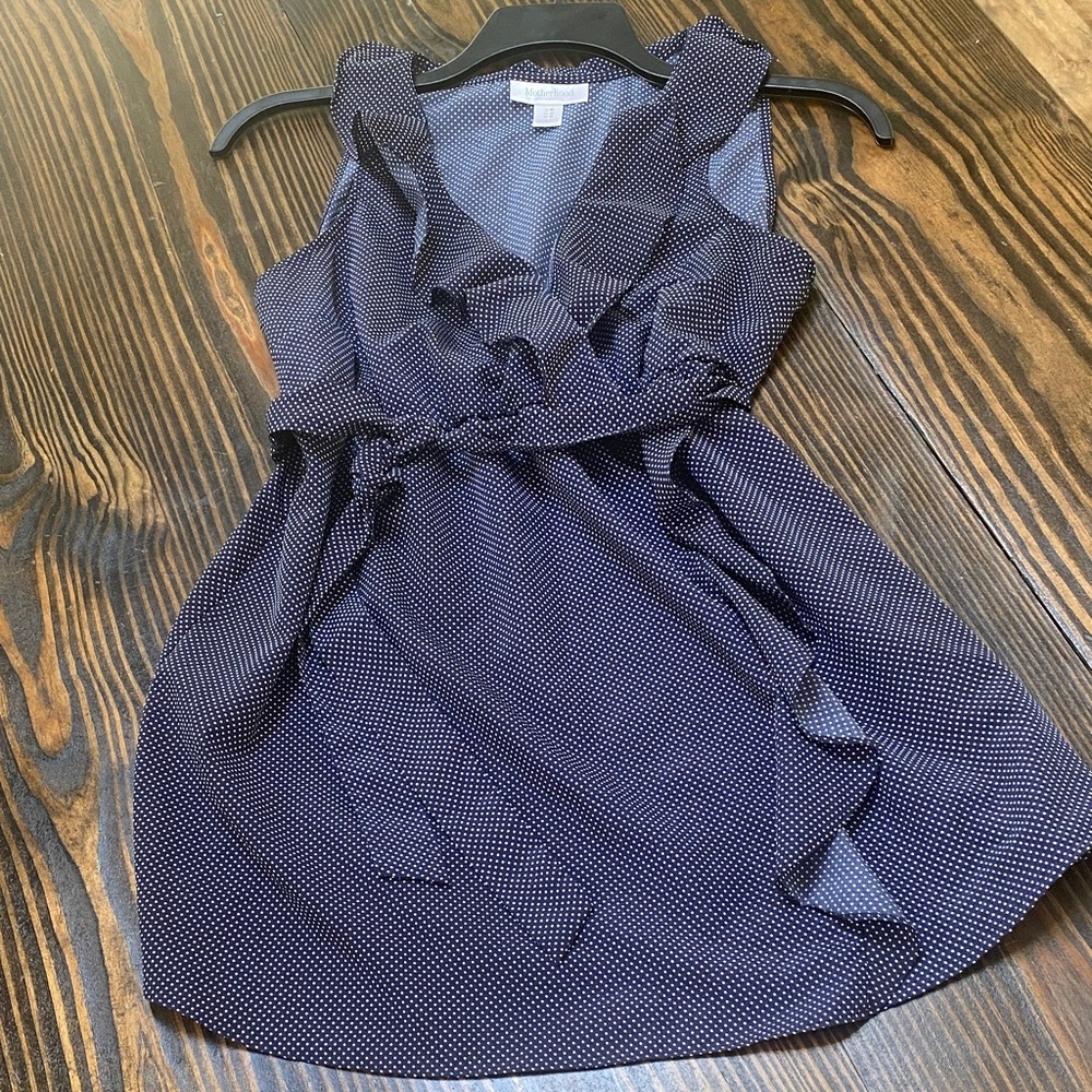🔥Bundle 5 for $15🔥 Motherhood Navy Polka Dot Sleeveless Blouse